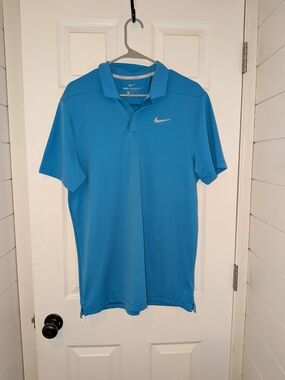 Nike Men’s Blue Aeroreact Polo
